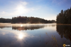 Aamuhetki syksyisellä järvellä